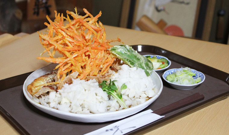 Hand-made udon "Terui"