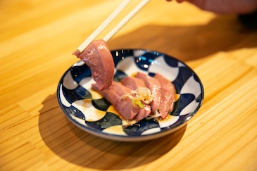 Rich side menus. The restaurant proudly serves fresh duck liver from its own duck farm.