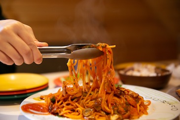 Mushroom and exquisite napolitan are a great combination.  (Japanese favor spaghetti with tomato sauce) 