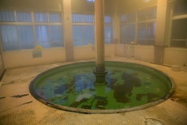 羅馬式浴池。能看到實體也是個有趣的體驗。