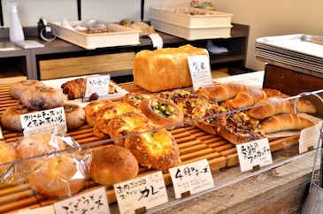 Popular breads are focaccia and quiche using fresh local ingredients.