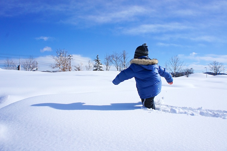 You'll not believe how close to the station this huge snow landscape is located！